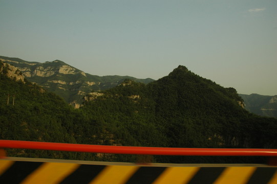 青山