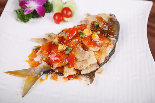 三味倉魚