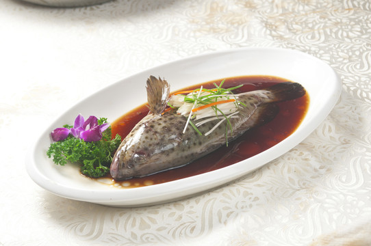 清蒸石斑魚