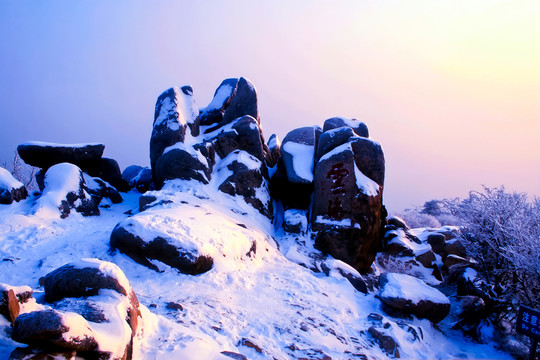 泰山雪景