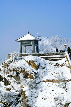 泰山雪景