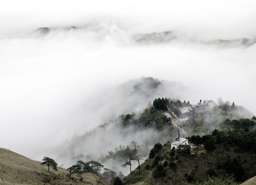 云漫青山