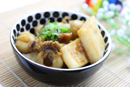 墨魚(yú)炒年糕