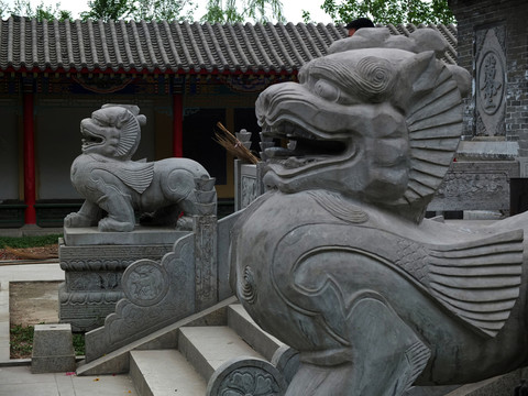 石刻獅子