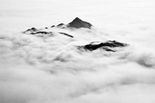 水墨山青