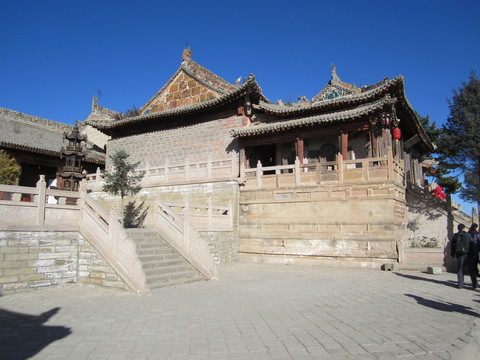 甘肅平?jīng)鲠轻忌? style=