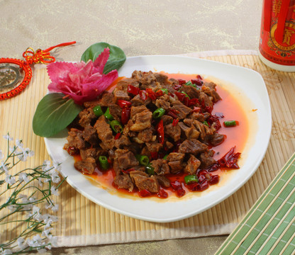 雙椒牛腩