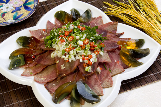 老醋牛肉松花蛋