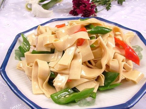 尖椒豆腐皮