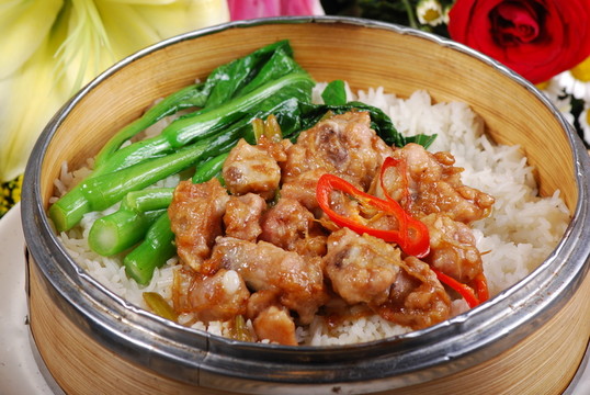 籠仔排骨蒸飯