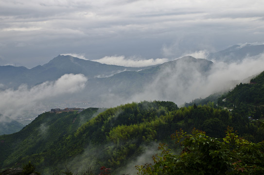 高山
