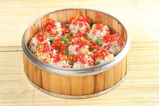剁椒蒸肉丸