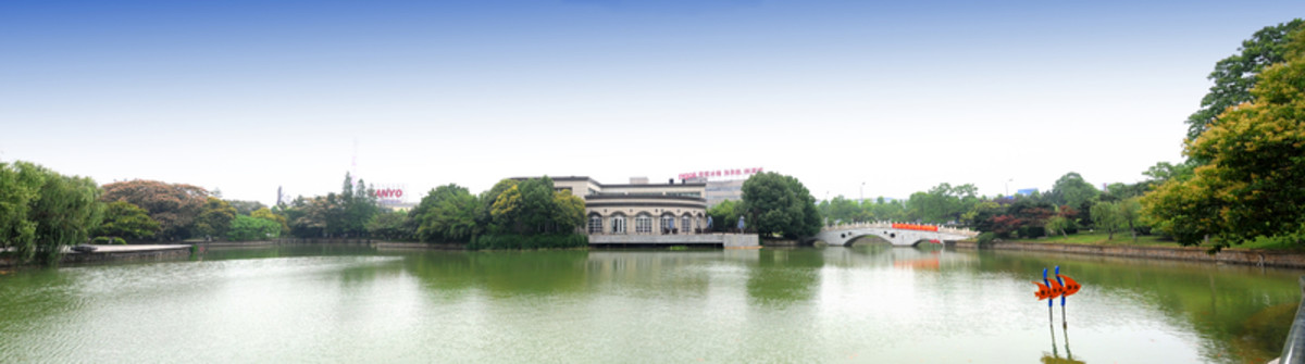 商業(yè)廣告 湖水水面