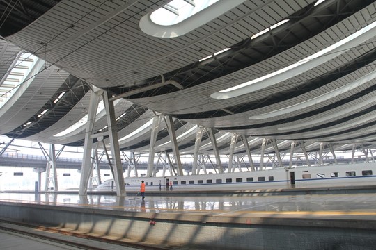 北京南站動(dòng)車 鋼體結(jié)構(gòu)