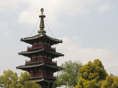 藍(lán)天白云 寒山寺塔
