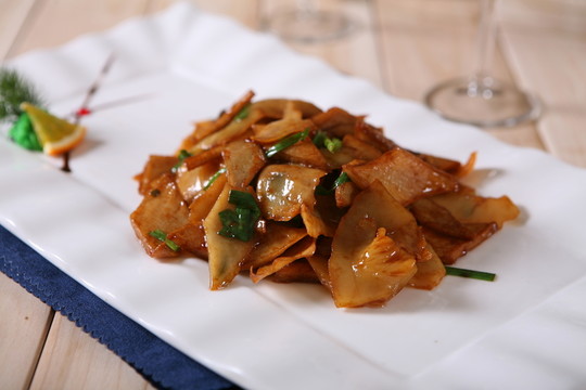 杏鮑菇炒螺片