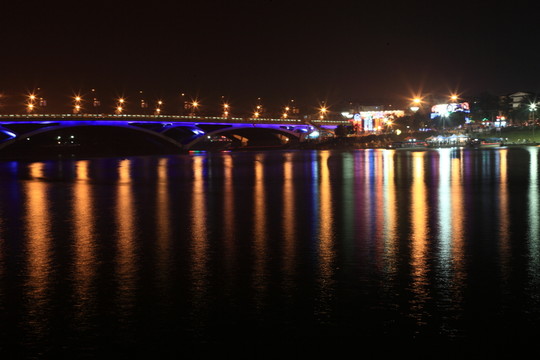 桂林漓江大橋夜景