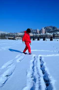 雪地兒童