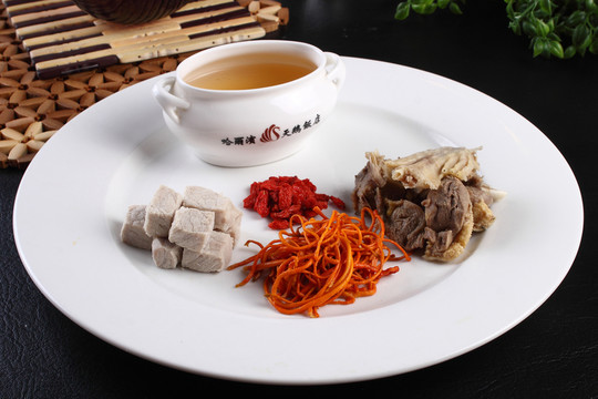 蟲(chóng)草花煲老鴨