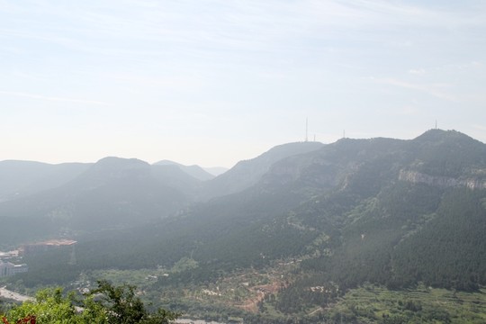 濟(jì)南千佛山