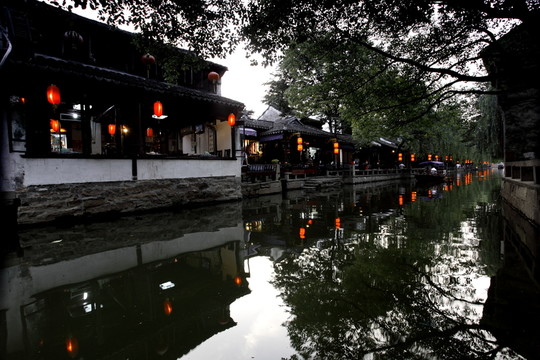 夜色周莊