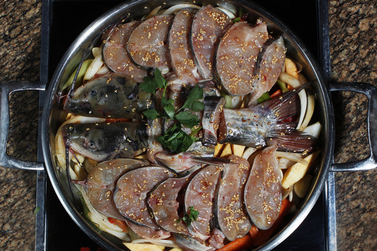 黃記煌三汁鯰魚燜鍋