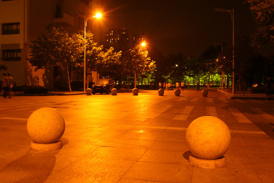 石油大學(xué)夜景