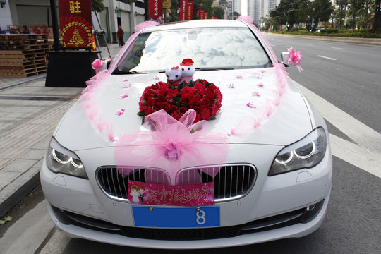 心形花圈 花車