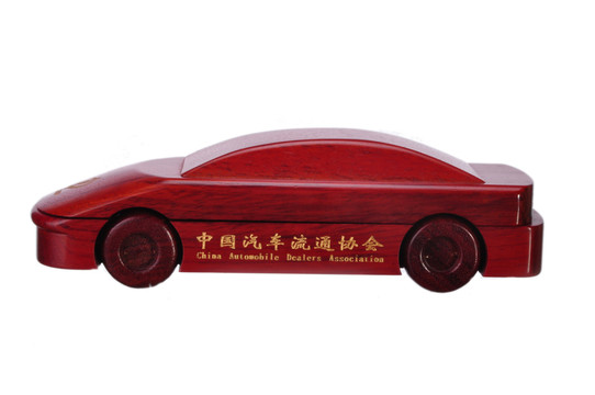 創(chuàng)意木質(zhì)汽車筆盒