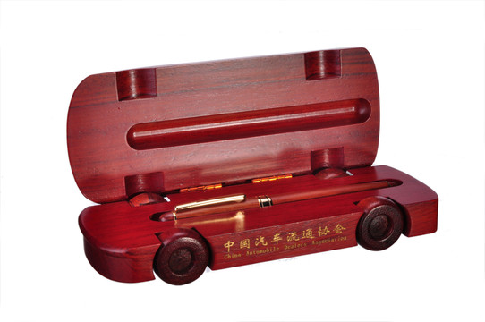 創(chuàng)意木質(zhì)汽車筆盒