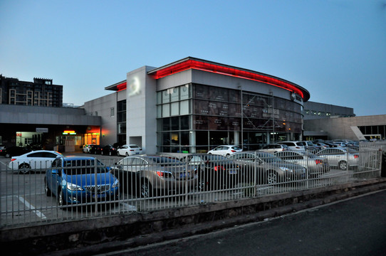汽車(chē)城 4S店