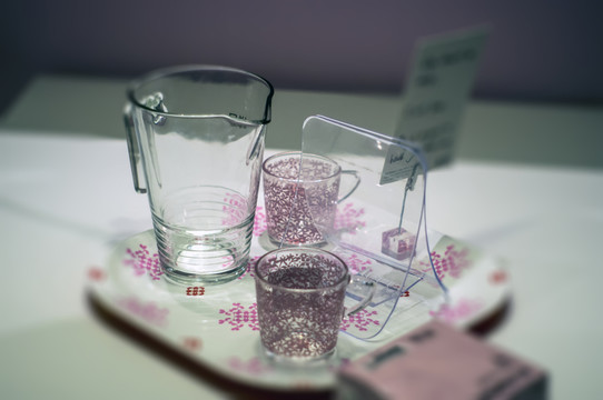 玻璃杯