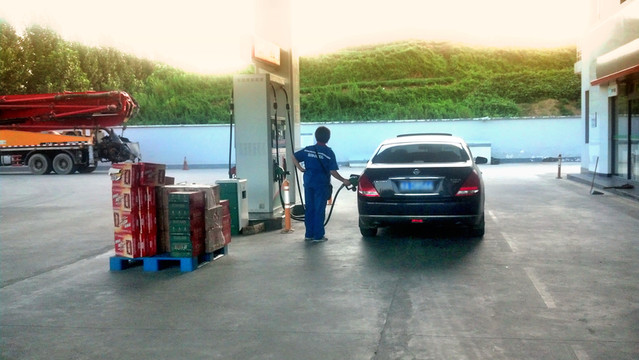 汽車加油 加油站