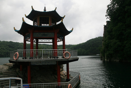 三角龍灣