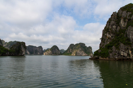 越南下龍灣 海上桂林風光