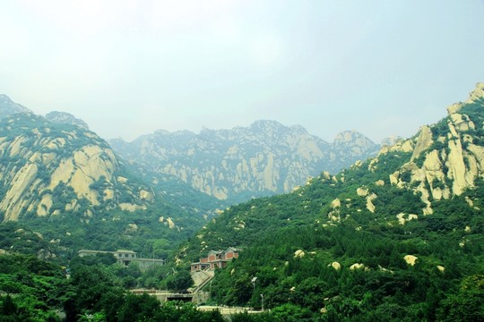鳳凰嶺景區(qū)石山