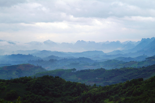 群山