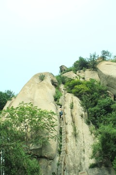 鳳凰嶺景區(qū)奇峰怪石石山