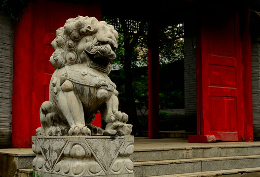 石獅子