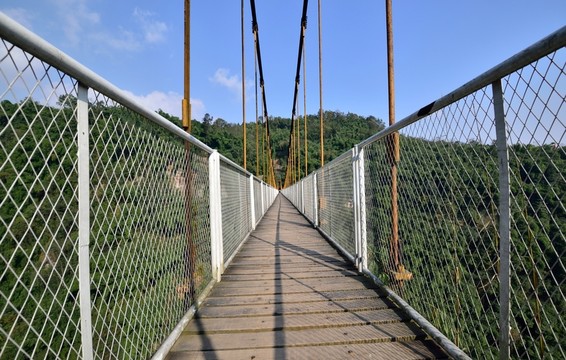 鐵索橋