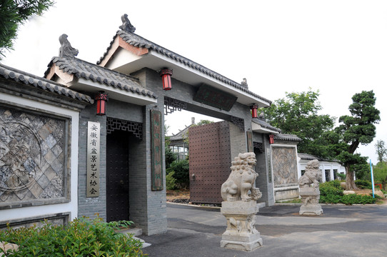 徽派建筑 大門石獅子