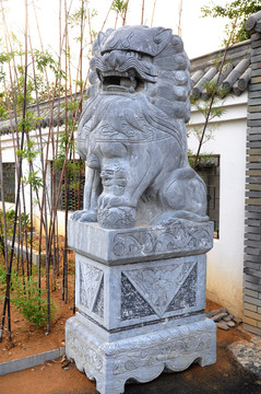 石獅子