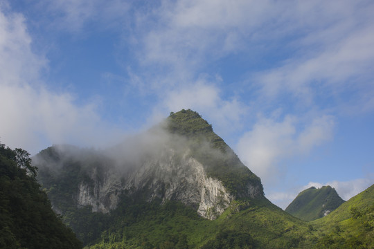 山 天空
