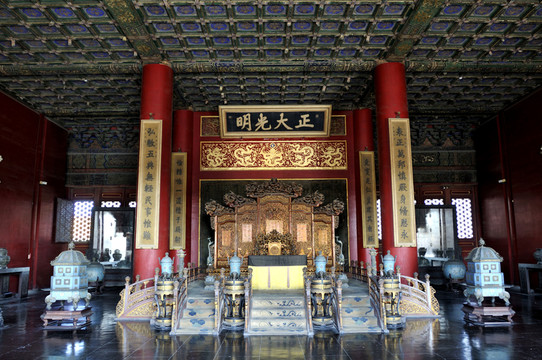 故宮乾清宮內(nèi)景