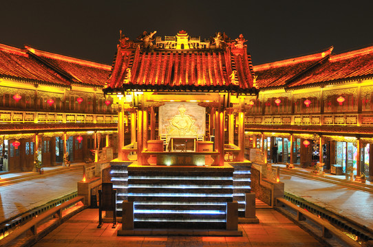 臺(tái)兒莊夜景