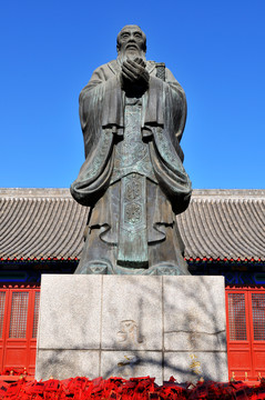 孔子銅雕像