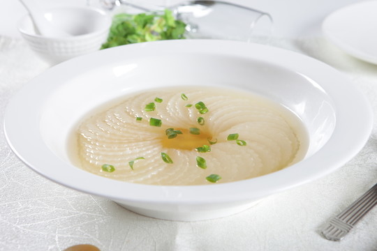 雞湯浸蘿卜片