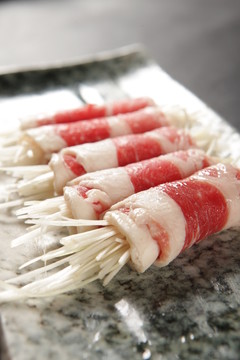 京蔥牛肉卷
