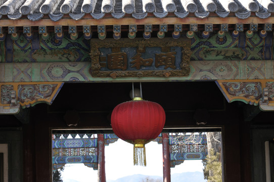 頤和園的東宮門