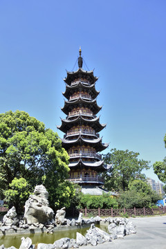 上海龍華塔